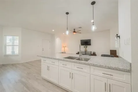 4633 Larkspur Street Houston TX 77051