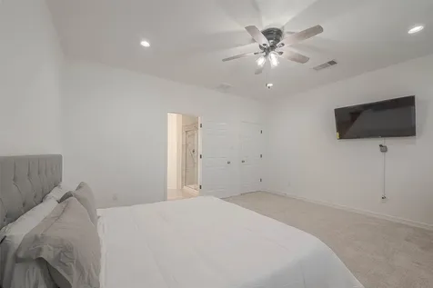 4633 Larkspur Street Houston TX 77051