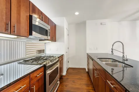 349 Sydnor Street Houston TX 77020