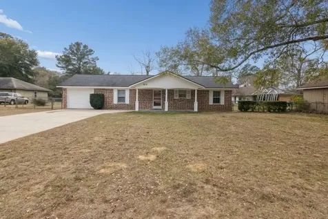 407 Holly Lane Conroe TX 77304