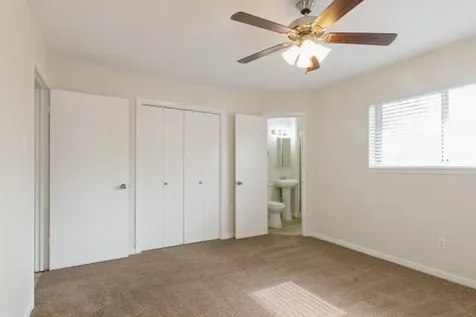 407 Holly Lane Conroe TX 77304
