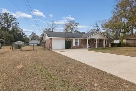 407 Holly Lane Conroe TX 77304