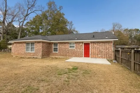 407 Holly Lane Conroe TX 77304