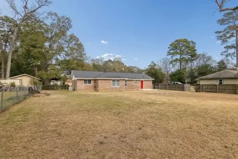 407 Holly Lane Conroe TX 77304