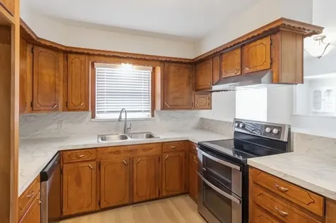 407 Holly Lane Conroe TX 77304