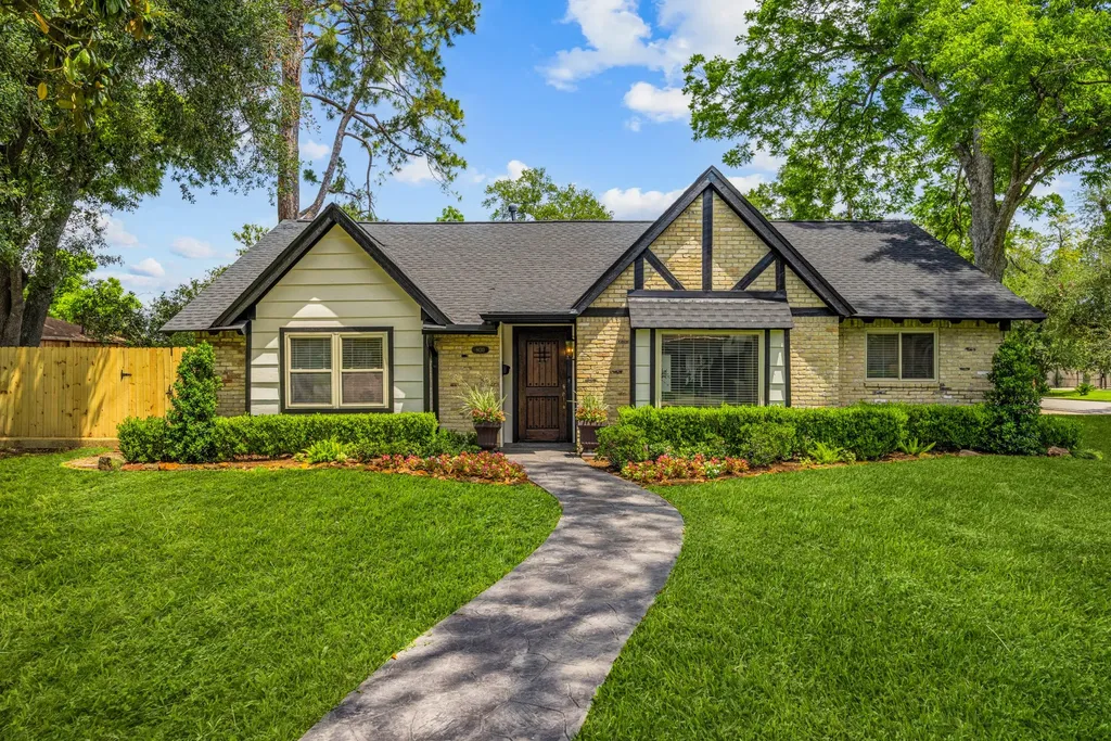 9130 Rangely Drive Houston TX 77055