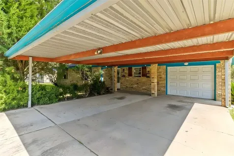 103 S Ringgold Street West Columbia TX 77486