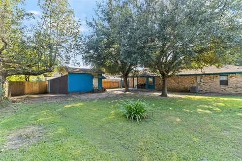 103 S Ringgold Street West Columbia TX 77486