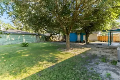 103 S Ringgold Street West Columbia TX 77486
