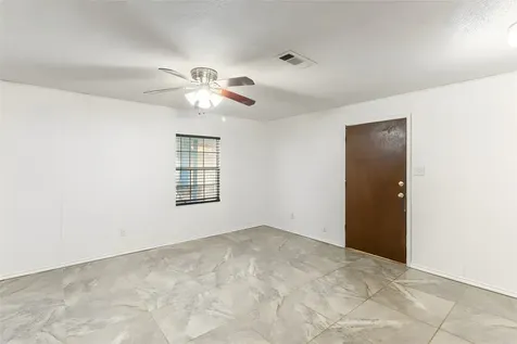103 S Ringgold Street West Columbia TX 77486