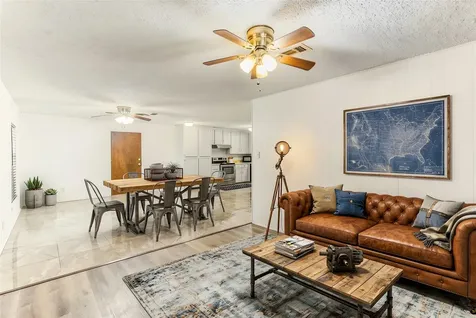 103 S Ringgold Street West Columbia TX 77486