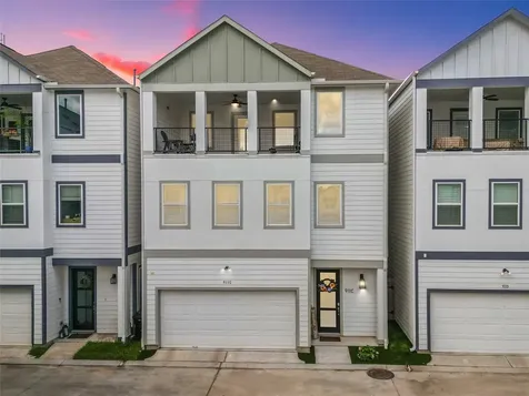 911 W 35th Street C Houston TX 77018