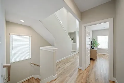 911 W 35th Street C Houston TX 77018