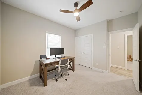 911 W 35th Street C Houston TX 77018