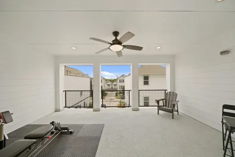 911 W 35th Street C Houston TX 77018