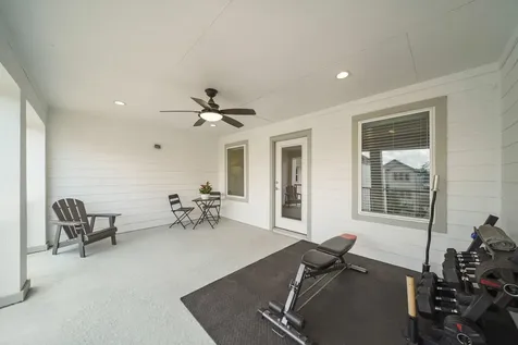 911 W 35th Street C Houston TX 77018