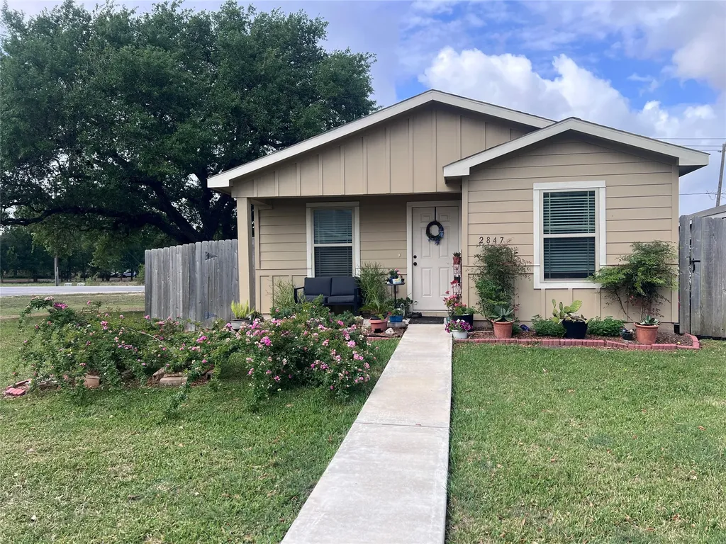2847 Golf Crest Drive Wharton TX 77488