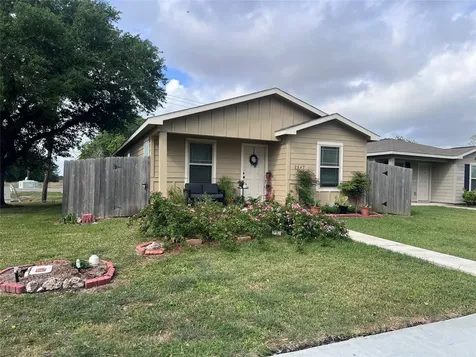 2847 Golf Crest Drive Wharton TX 77488