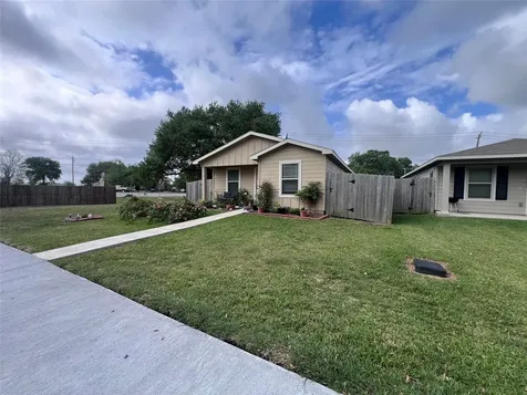 2847 Golf Crest Drive Wharton TX 77488