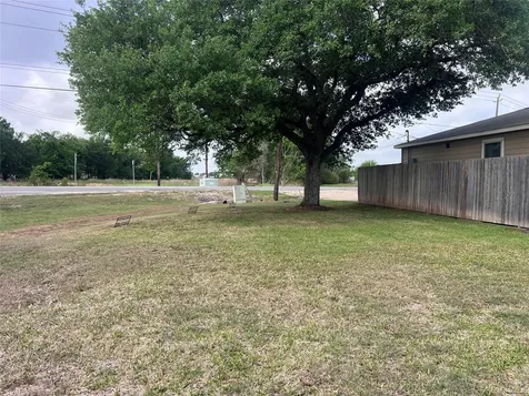 2847 Golf Crest Drive Wharton TX 77488