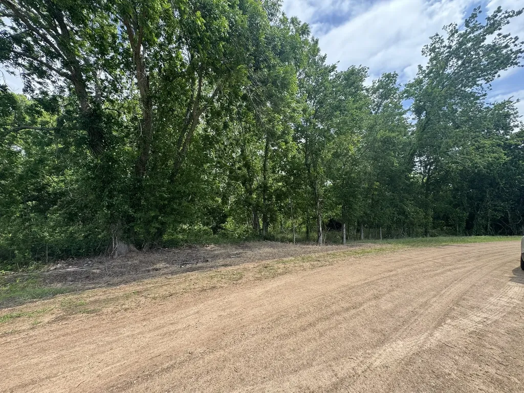 214 County Road 230 Wharton TX 77488