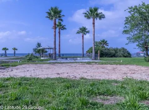 2588 Cliff Drive Dickinson TX 77539