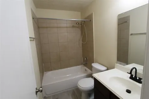 5707 Saluda Creek Lane Houston TX 77085