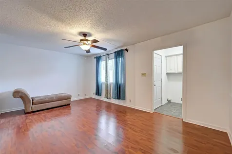 8101 Amelia Road 206 Houston TX 77055