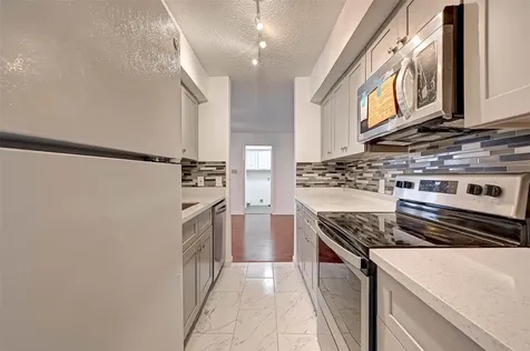8101 Amelia Road 206 Houston TX 77055