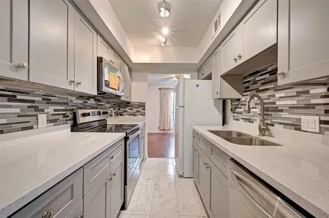 8101 Amelia Road 206 Houston TX 77055