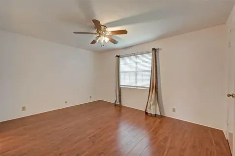 8101 Amelia Road 206 Houston TX 77055