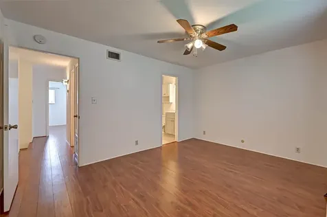 8101 Amelia Road 206 Houston TX 77055