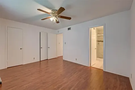 8101 Amelia Road 206 Houston TX 77055
