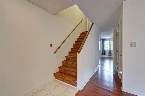 8101 Amelia Road 206 Houston TX 77055