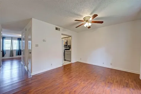 8101 Amelia Road 206 Houston TX 77055