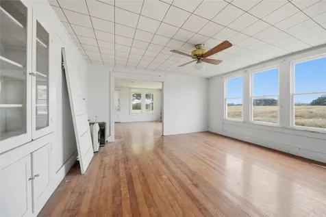 248 County Road 378 Hallettsville TX 77964