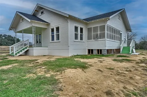 248 County Road 378 Hallettsville TX 77964