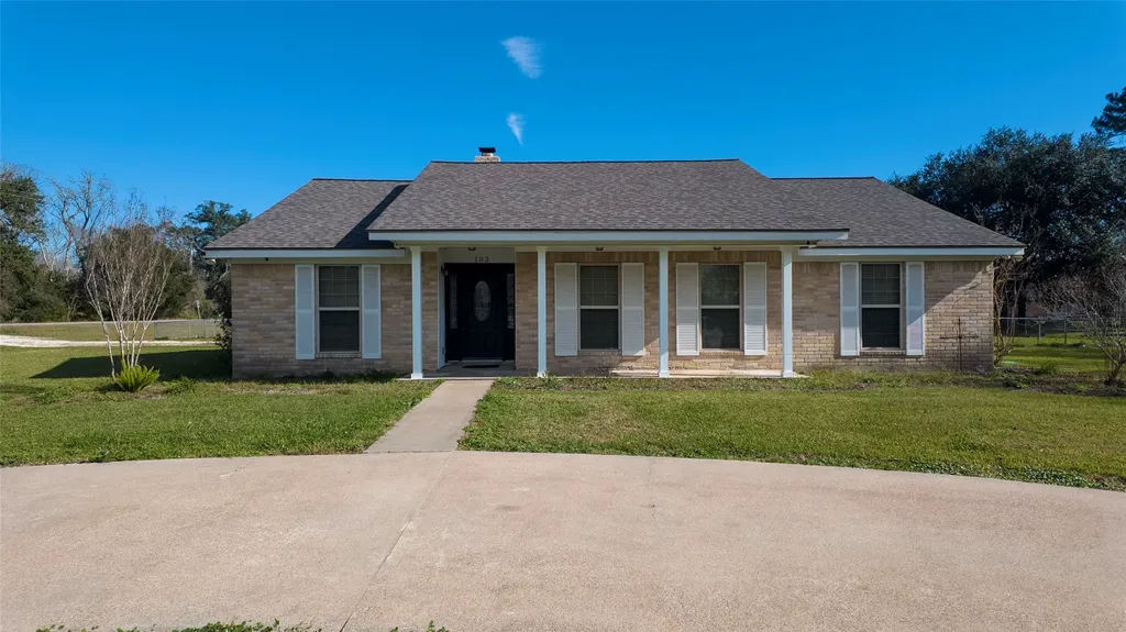 103 County Road 313 Sweeny TX 77480