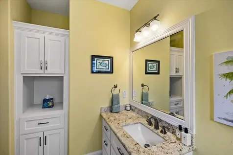 3827 Conch Galveston TX 77554