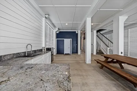 3827 Conch Galveston TX 77554