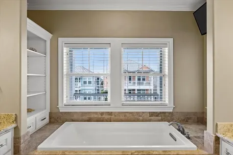 3827 Conch Galveston TX 77554
