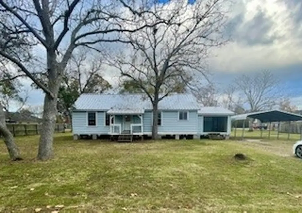 425 Carlton Street Brazoria TX 77422
