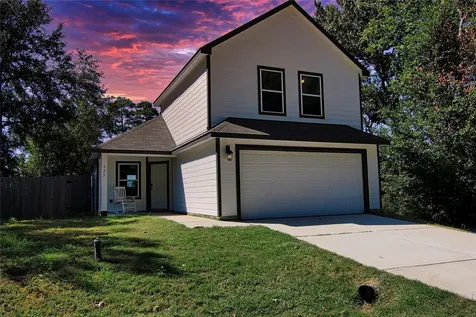 225 Basil Livingston TX 77351