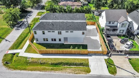 4129 E Toliver Street Houston TX 77016