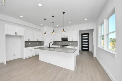 4129 E Toliver Street Houston TX 77016