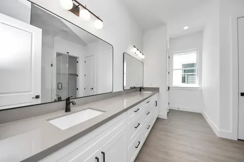 4129 E Toliver Street Houston TX 77016