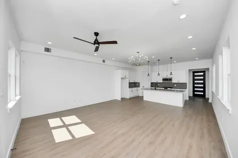 4129 E Toliver Street Houston TX 77016