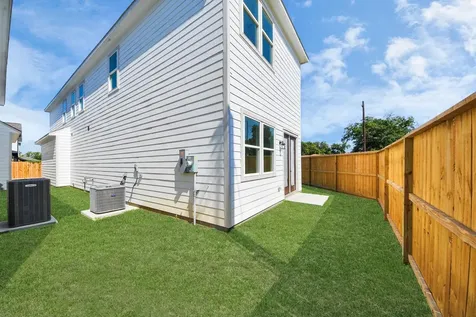 4129 E Toliver Street Houston TX 77016