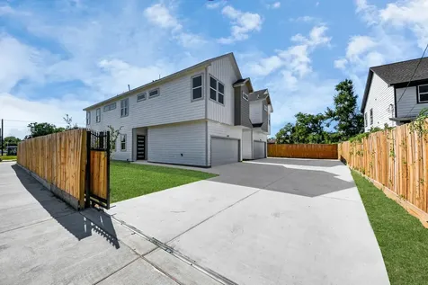 4129 E Toliver Street Houston TX 77016