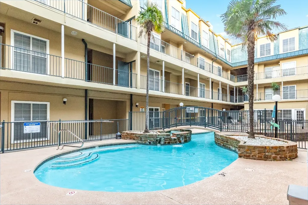 921 Marine Drive 226 Galveston TX 77550
